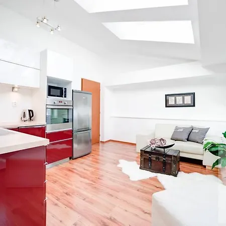 Attico Romantico Apartment * برنو